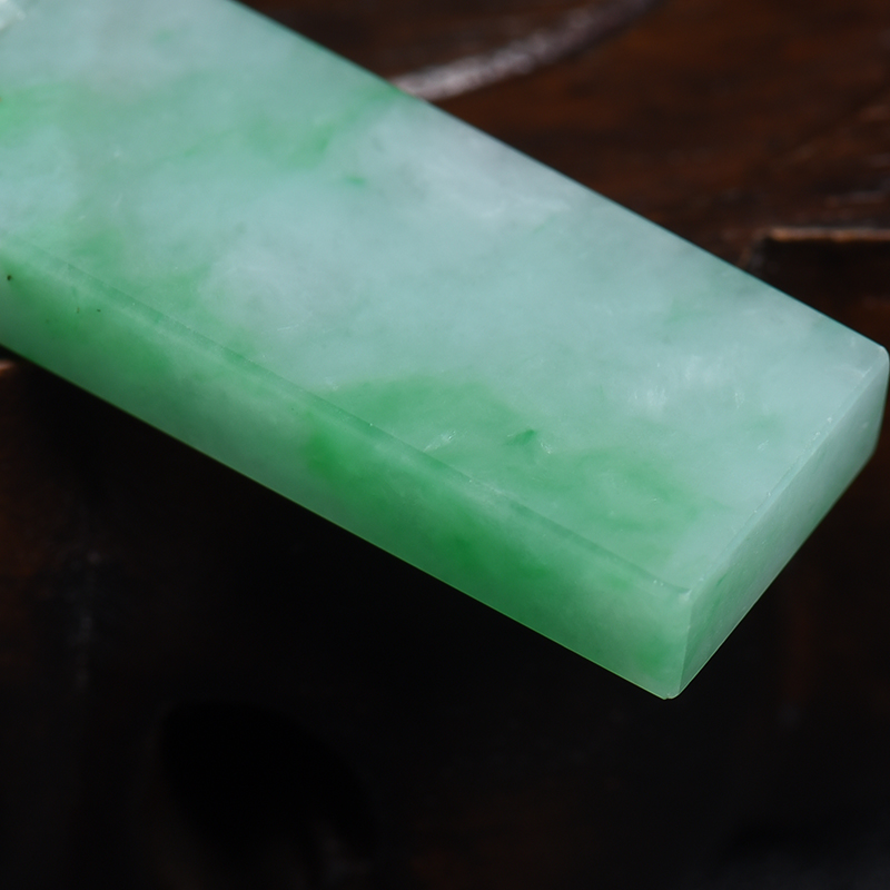 翡翠平安无事牌-红掌柜