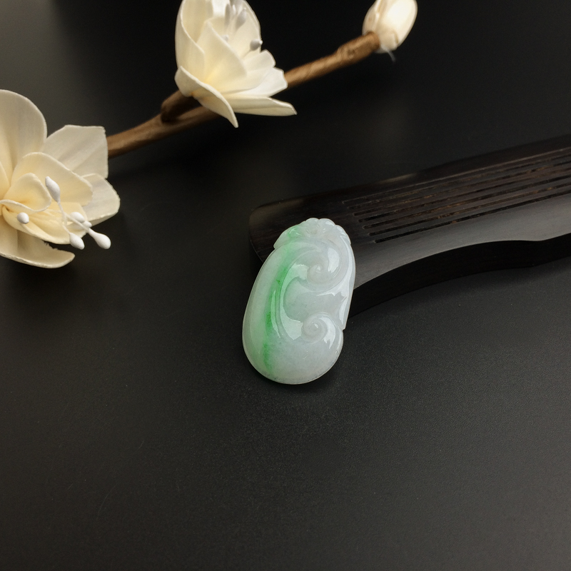 糯种翡翠如意吊坠-红掌柜