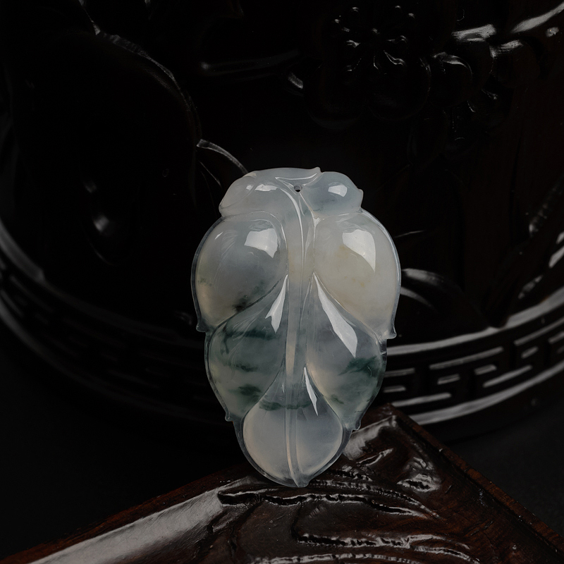 冰糯种飘花翡翠叶子吊坠-红掌柜