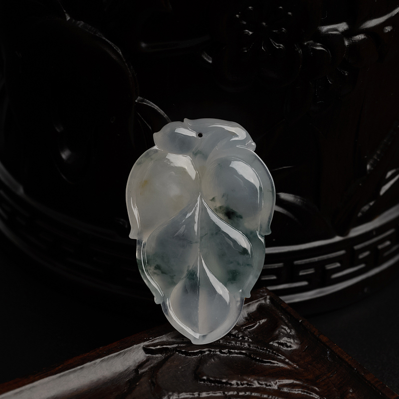 翡翠叶子吊坠-红掌柜