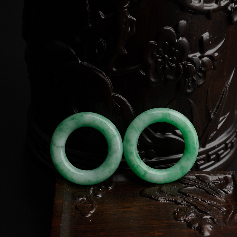 天然糯种飘绿翡翠平安环-红掌柜