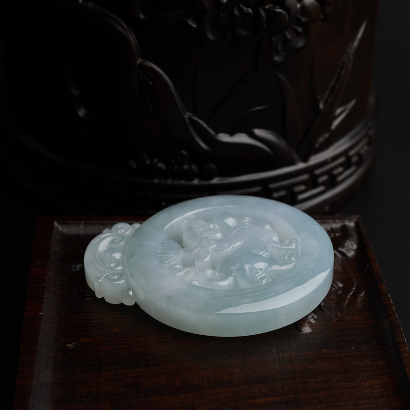 缅甸天然糯种飘绿翡翠吊坠-红掌柜