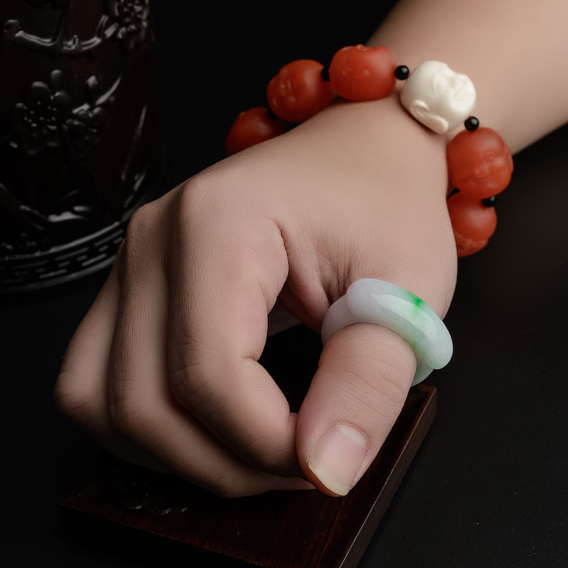 飘绿翡翠戒指-红掌柜