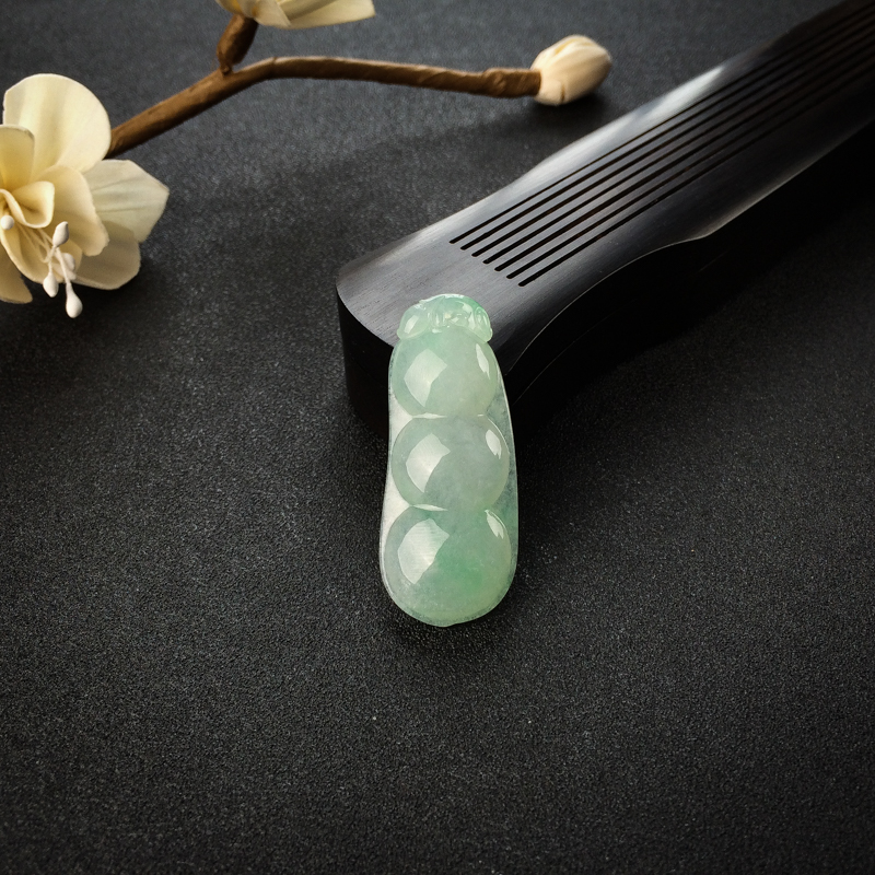 缅甸天然糯种淡绿翡翠福豆吊坠 - 红掌柜