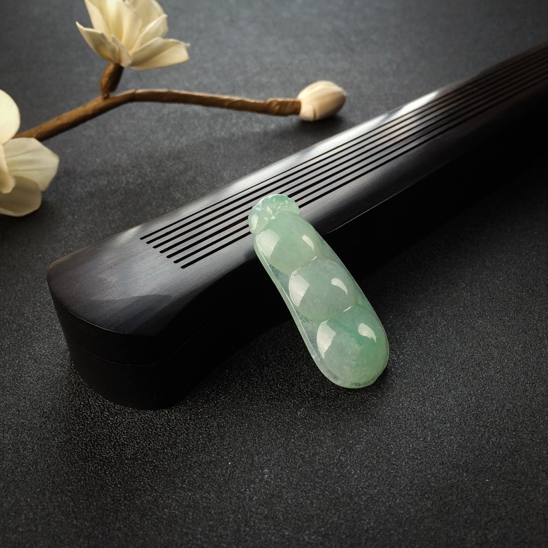 缅甸糯种翡翠福豆吊坠 - 红掌柜