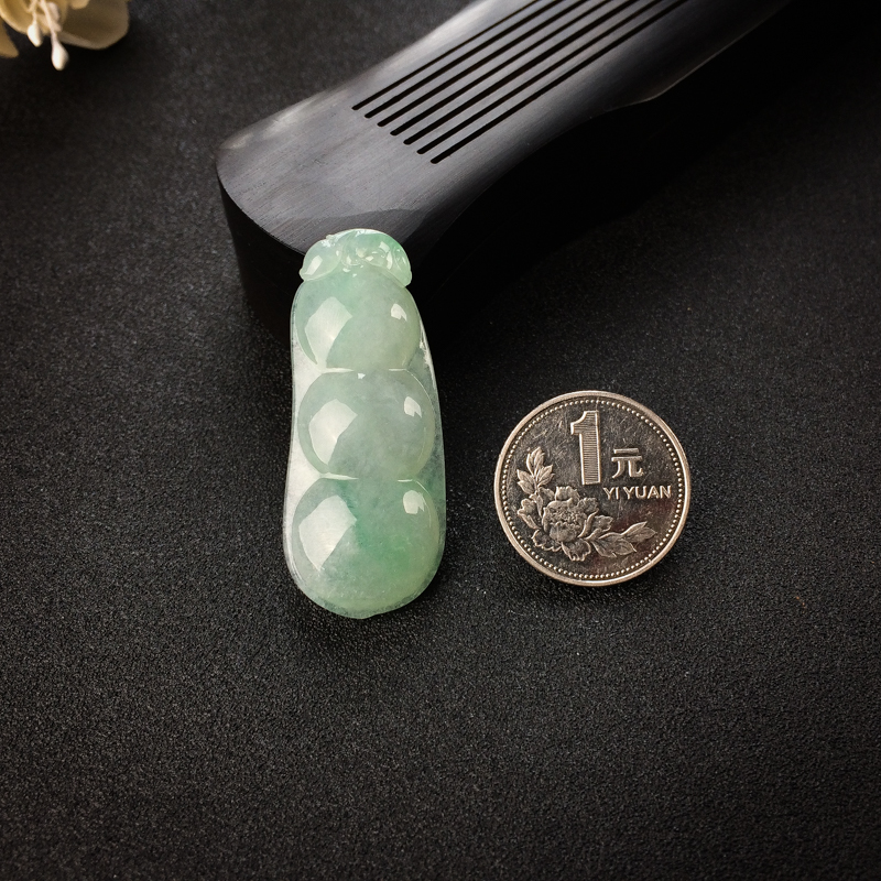 天然糯种翡翠福豆吊坠 - 红掌柜