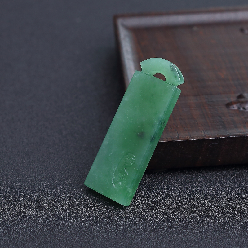 天然糯种淡蓝绿翡翠无事牌吊坠-红掌柜