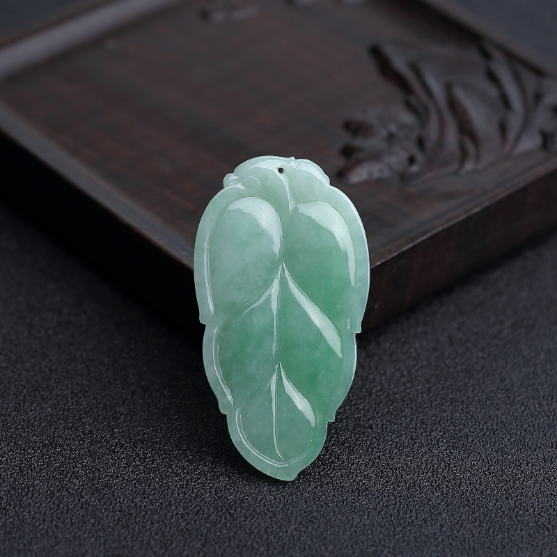 翡翠金枝玉叶吊坠-红掌柜