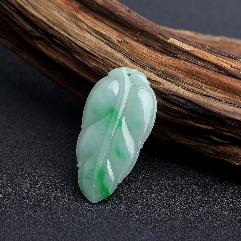 天然糯种飘花翡翠叶子吊坠-红掌柜