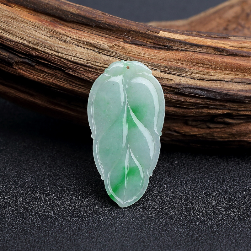 缅甸天然飘花翡翠叶子吊坠-红掌柜
