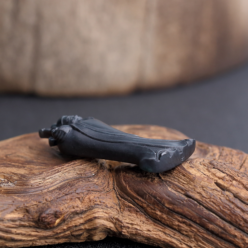 乌鸡种翡翠钟馗摆件-红掌柜