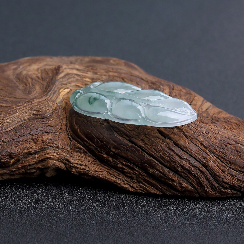 缅甸飘花翡翠叶子吊坠 - 红掌柜