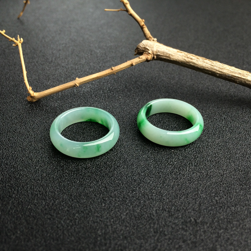 翡翠戒指 - 红掌柜