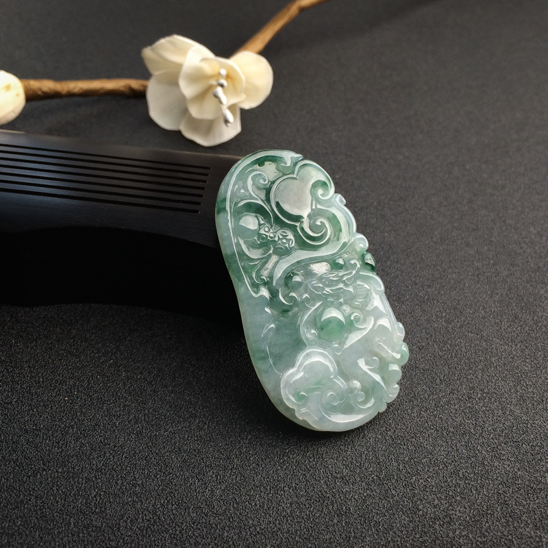 天然糯种飘花翡翠龙吊坠 - 红掌柜