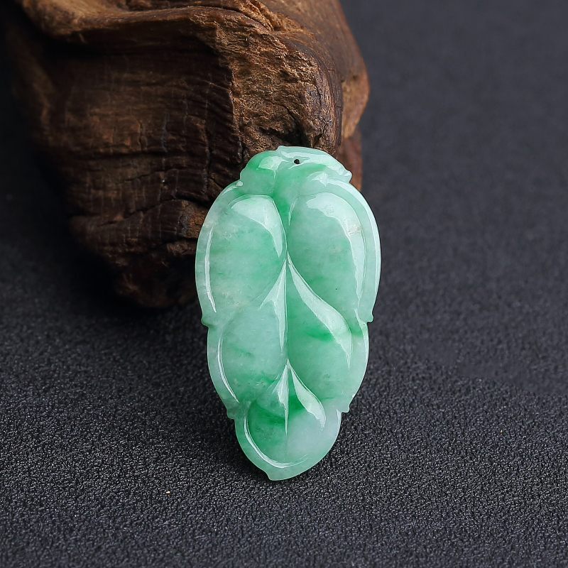 翡翠叶子吊坠 - 红掌柜