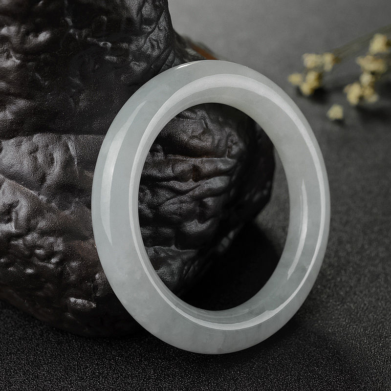 糯种浅绿翡翠圆镯-红掌柜