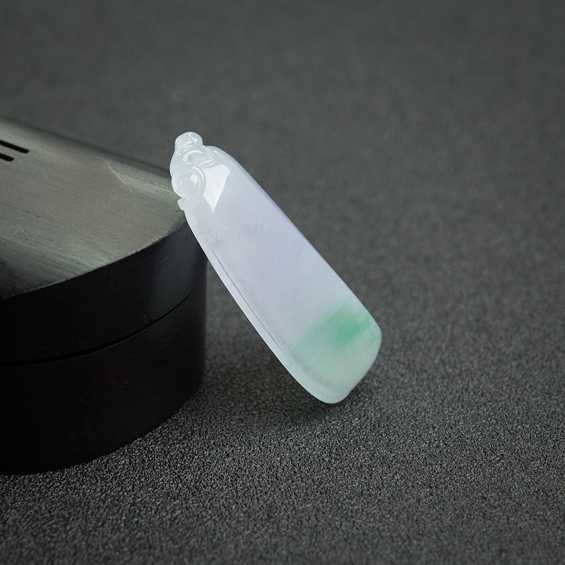 糯种飘翠翡翠吊坠-红掌柜