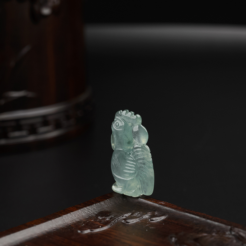 A货天然冰糯种淡绿翡翠鸡吊坠 - 红掌柜