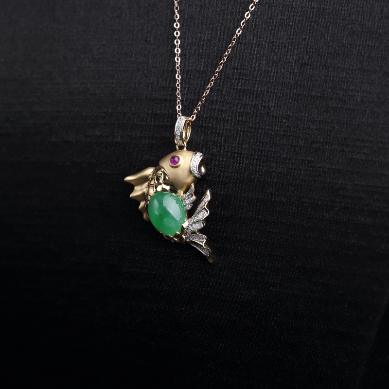 18k金镶缅甸天然阳绿翡翠金鱼吊坠-红掌柜