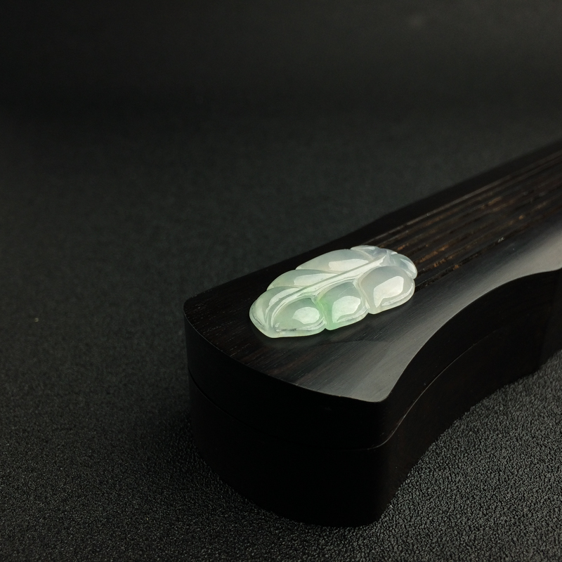 缅甸天然冰糯种翡翠叶子吊坠-红掌柜