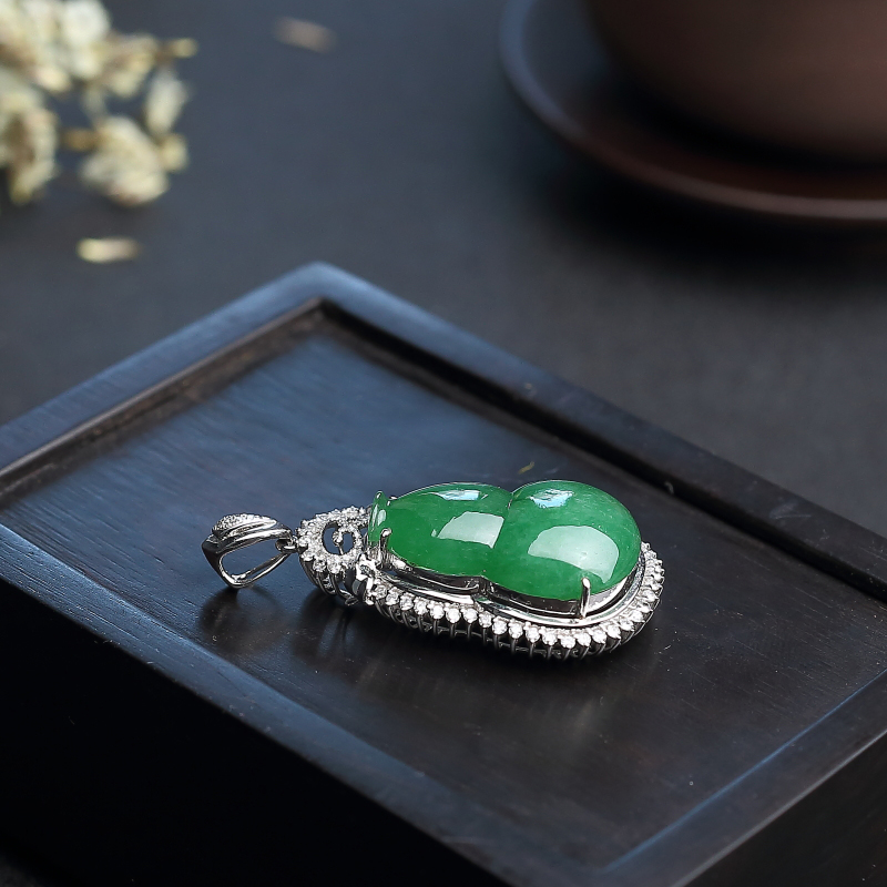 金镶钻糯种浓绿翡翠葫芦吊坠-红掌柜