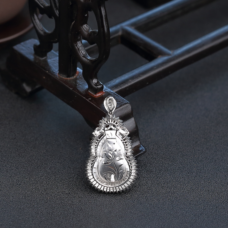 18K金镶钻浓绿翡翠葫芦吊坠-红掌柜