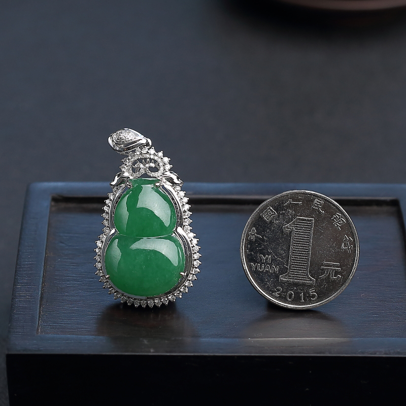 翡翠葫芦吊坠-红掌柜