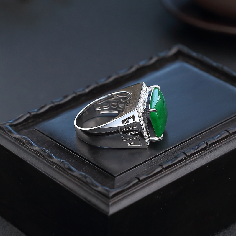 糯种阳绿翡翠戒指-红掌柜