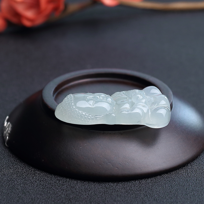 缅甸天然糯种浅绿翡翠吊坠-红掌柜