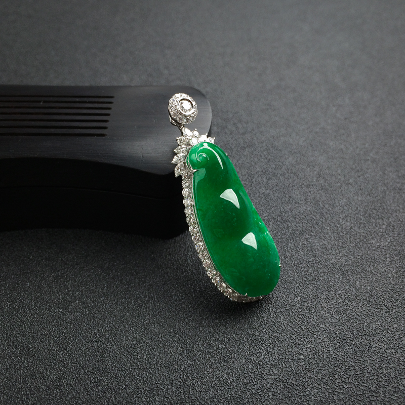 缅甸糯种浓绿翡翠福豆吊坠-红掌柜