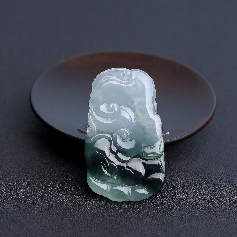 飘花翡翠连年有余吊坠 - 红掌柜