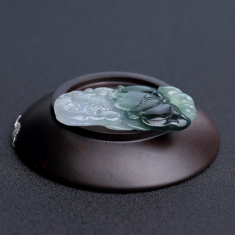 缅甸飘花翡翠连年有余吊坠 - 红掌柜