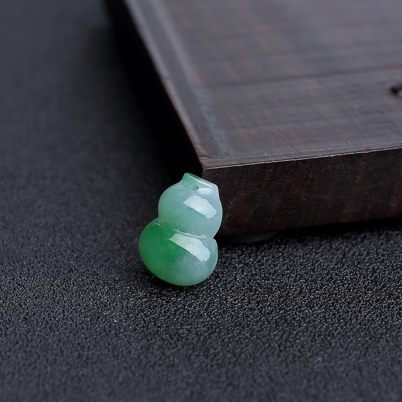 天然糯种飘花翡翠葫芦吊坠 - 红掌柜