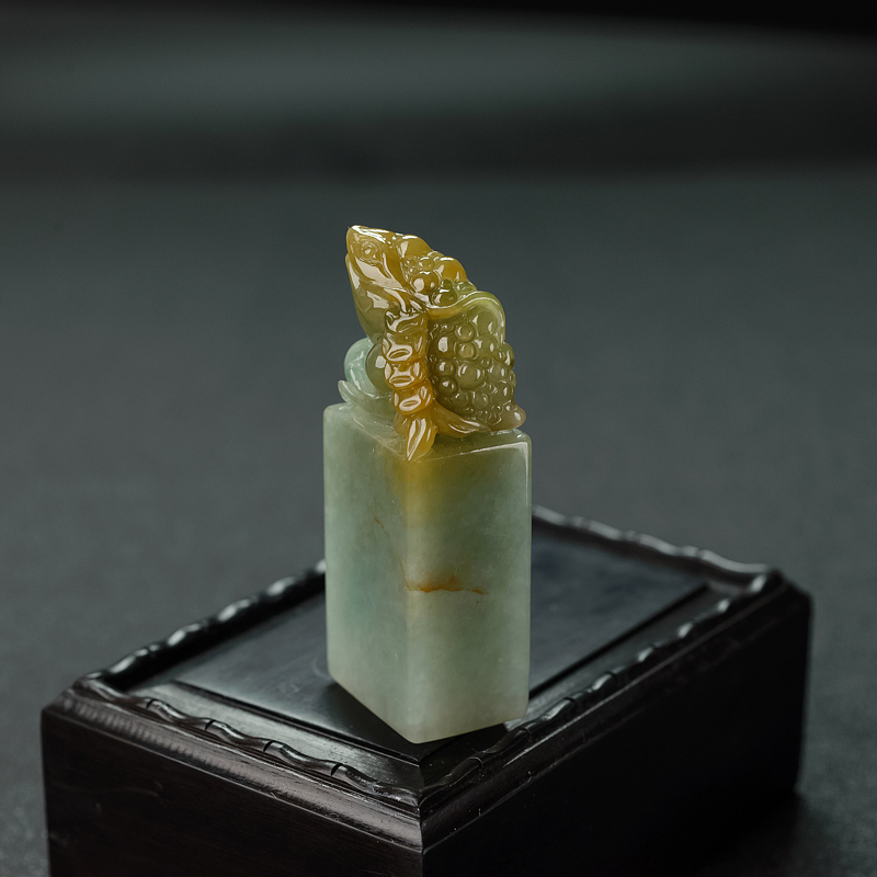 糯种翡翠三足金蟾印章-红掌柜