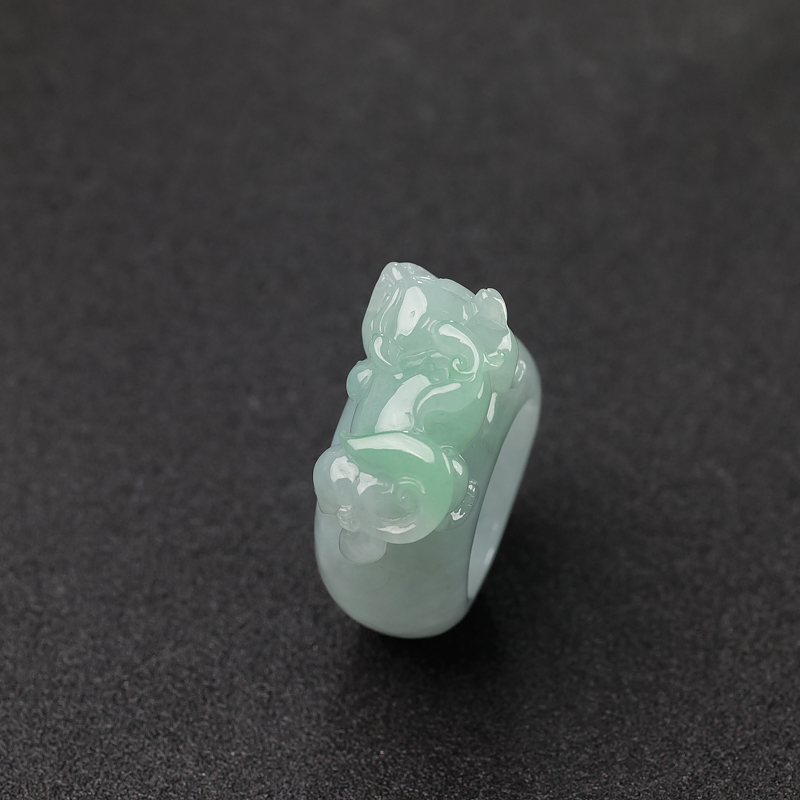 缅甸天然糯种浅绿翡翠戒指-红掌柜