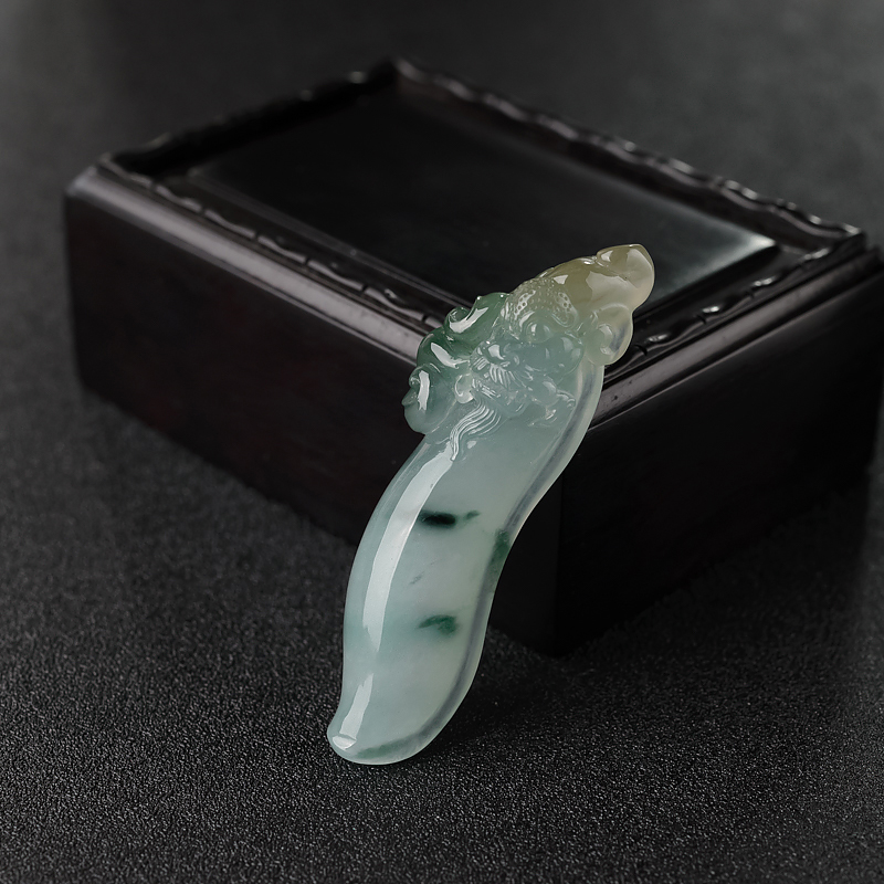 天然糯冰种飘花翡翠龙头吊坠-红掌柜