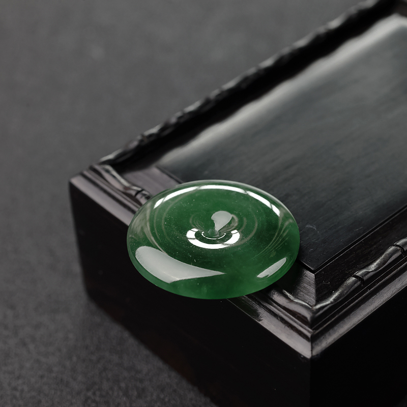 缅甸天然糯种翠色翡翠戒面-红掌柜