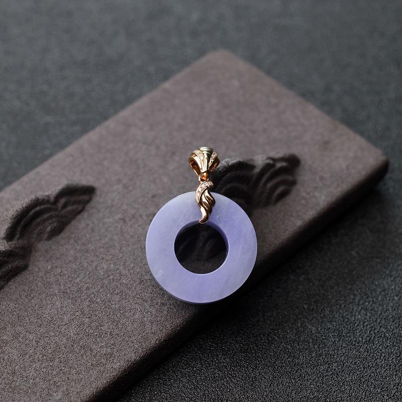 18K金镶钻糯种紫罗兰翡翠路路通吊坠-红掌柜