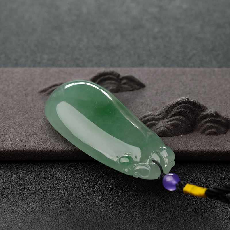 糯种翠色翡翠福瓜-红掌柜