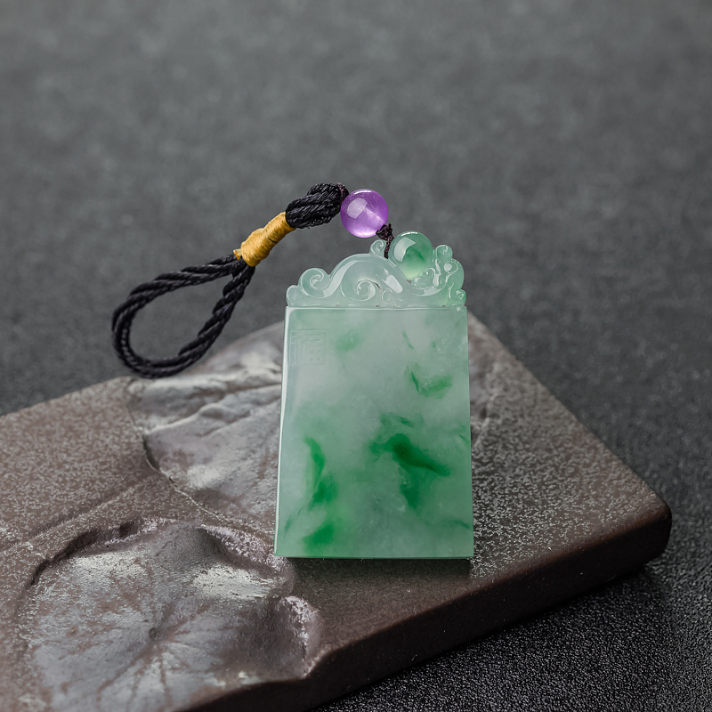 糯种飘翠翡翠福牌吊坠-红掌柜