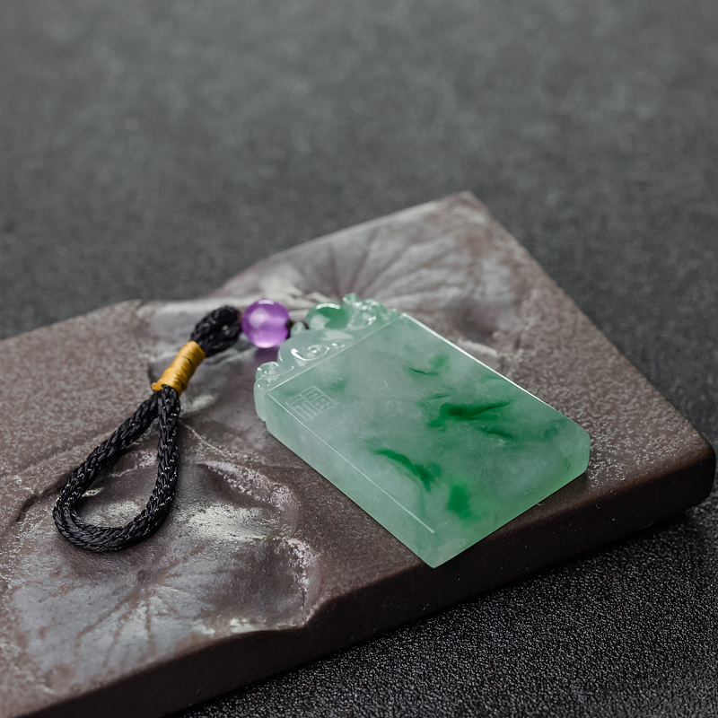 糯种飘翠翡翠福牌-红掌柜