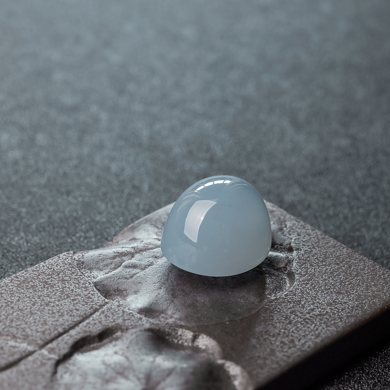 糯冰种蓝水翡翠蛋面-红掌柜