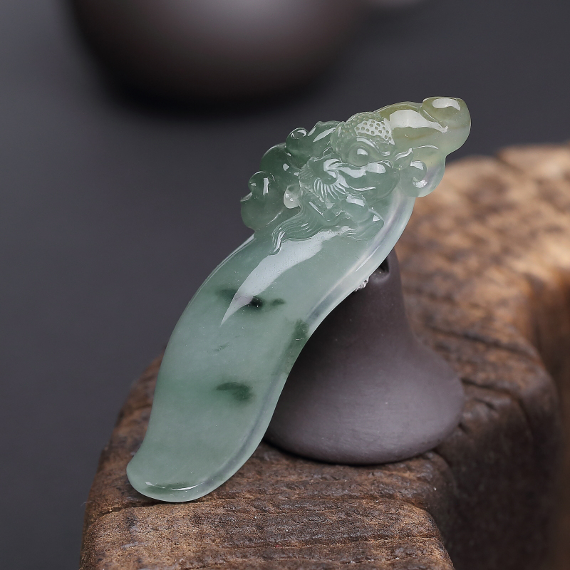 缅甸糯种俏色翡翠龙吊坠-红掌柜