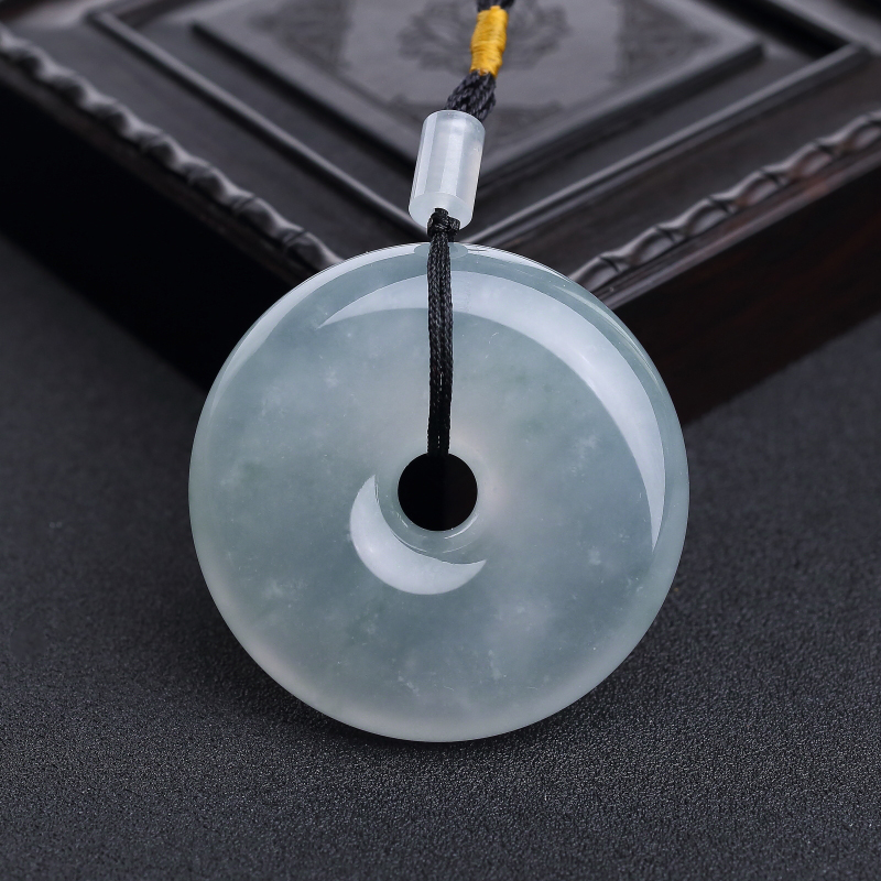 浅绿翡翠平安扣吊坠-红掌柜