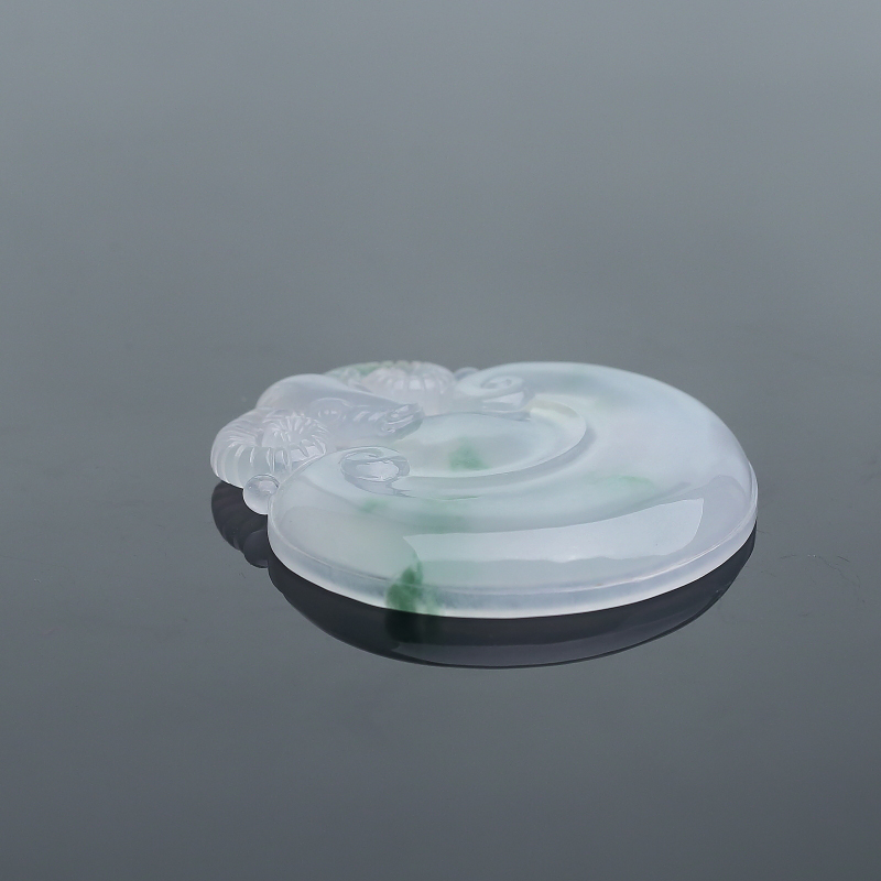 糯冰种飘翠翡翠洋洋得意吊坠-红掌柜