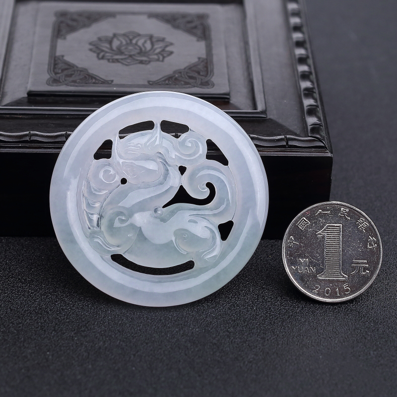 糯冰种浅绿翡翠貔貅-红掌柜