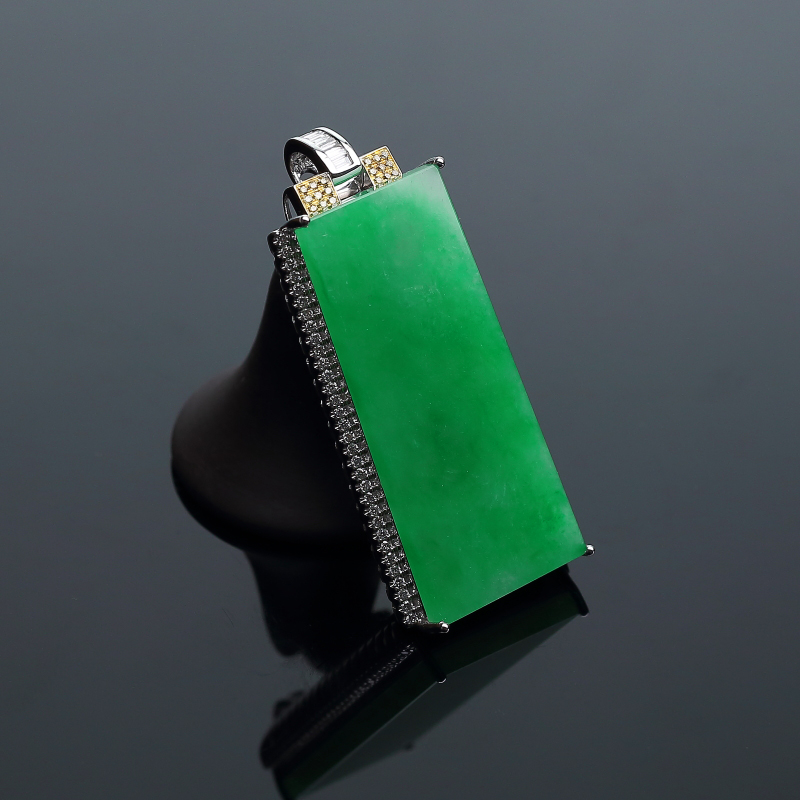 天然糯种阳绿翡翠无事牌吊坠-红掌柜