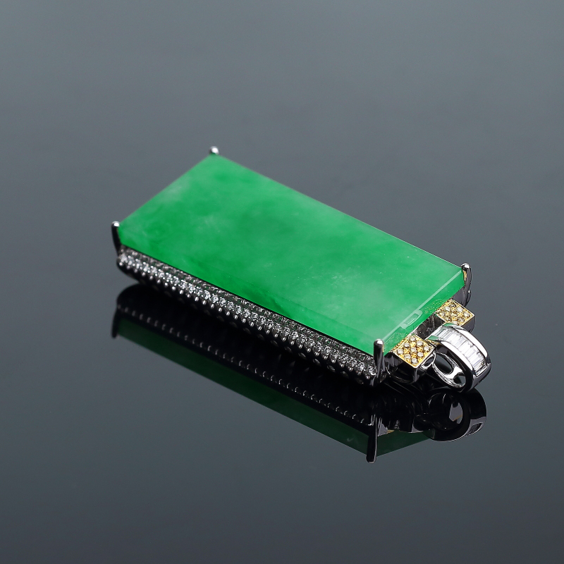 18K金镶钻糯种阳绿翡翠无事牌吊坠-红掌柜