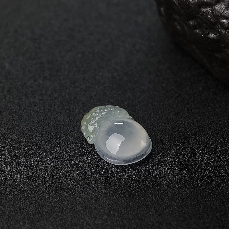 冰种晴水翡翠狮子-红掌柜