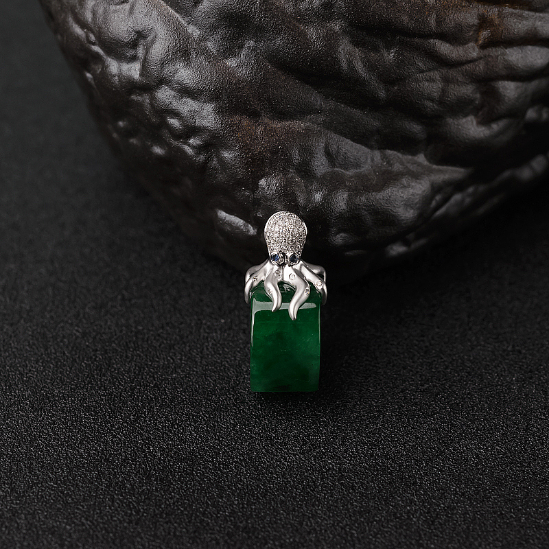 18K金镶钻糯种翠色翡翠路路通吊坠-红掌柜